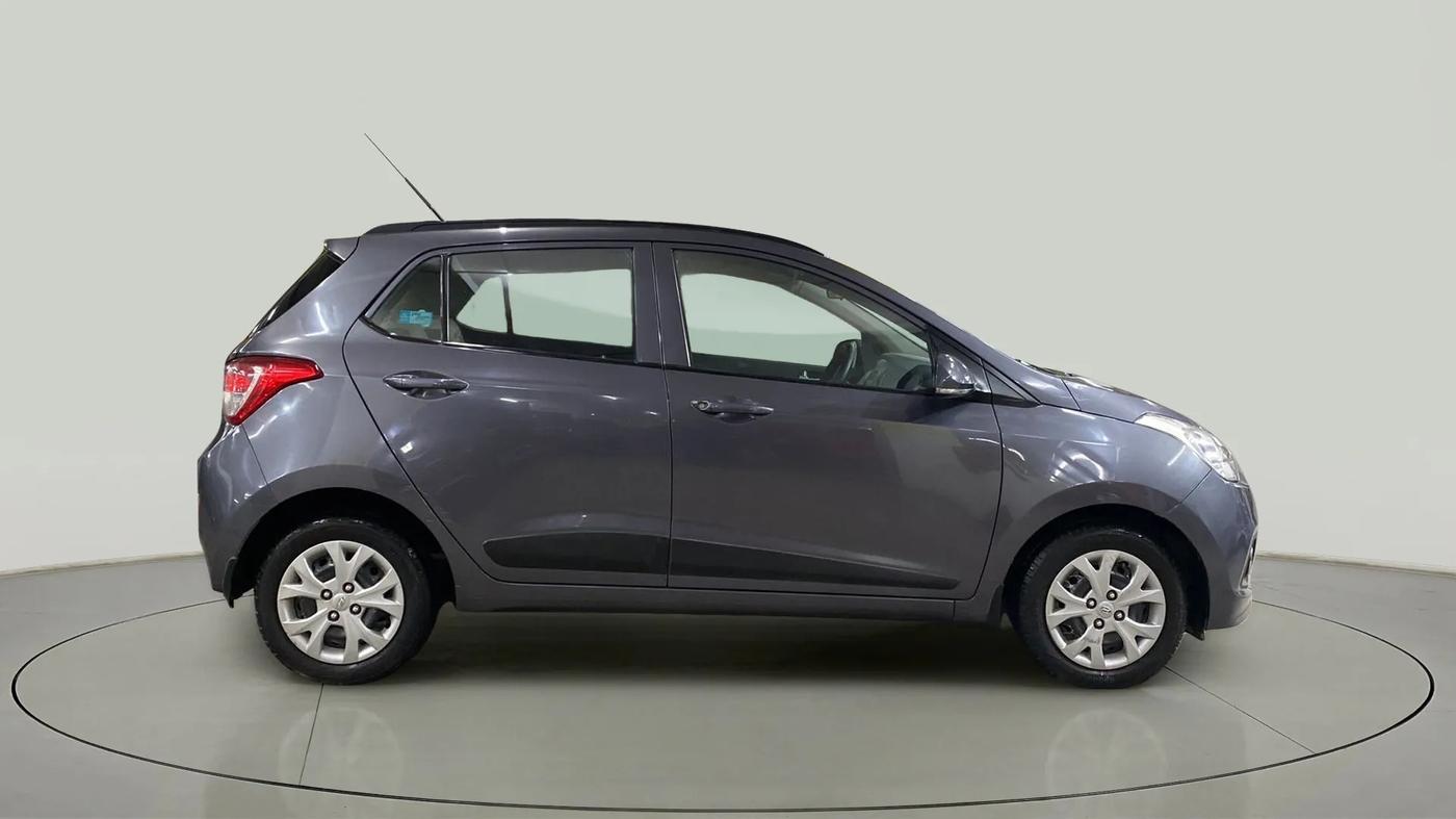 2016 Hyundai Grand i10 SPORTZ 1.2 KAPPA VTVT, Petrol, Manual, 36,795 km, Right Side View