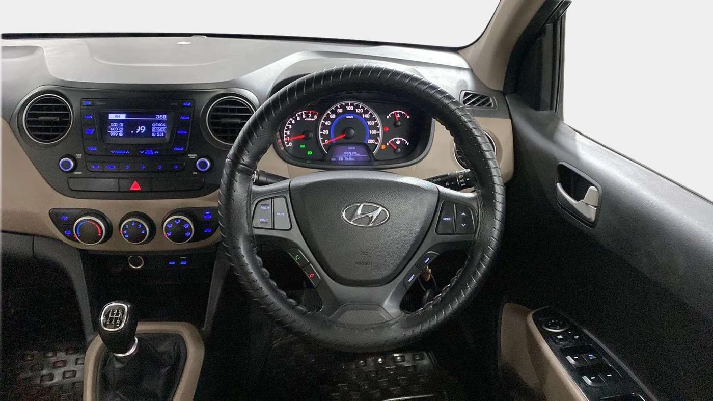 2016 Hyundai Grand i10 SPORTZ 1.2 KAPPA VTVT, Petrol, Manual, 36,795 km, Steering Wheel Close Up
