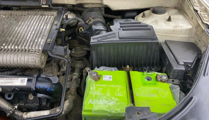 2015 Mahindra XUV500 W6, Diesel, Manual, 60,821 km, Engine View - Left