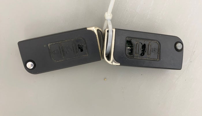 2015 Mahindra XUV500 W6, Diesel, Manual, 60,821 km, Key Close Up