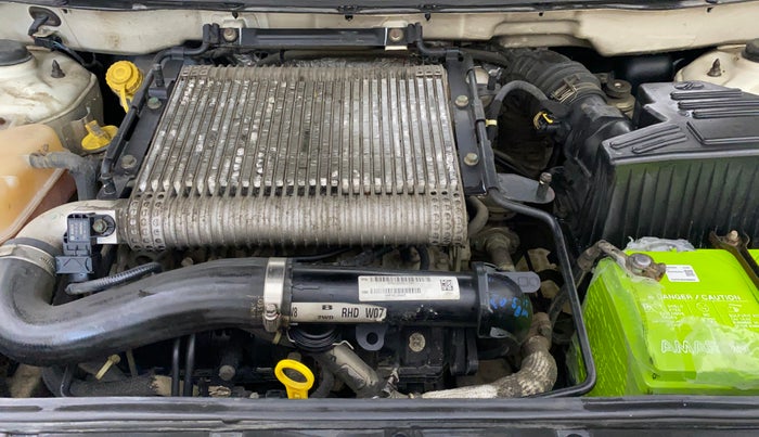 2015 Mahindra XUV500 W6, Diesel, Manual, 60,821 km, Engine View