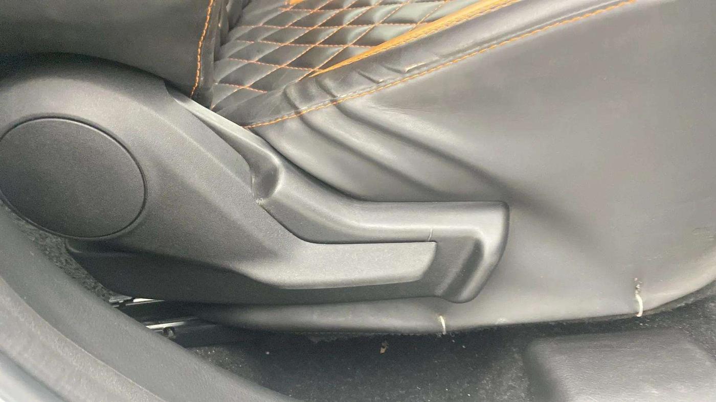 2022 Maruti Baleno DELTA PETROL 1.2, Petrol, Manual, 34,391 km, Driver Side Adjustment Panel
