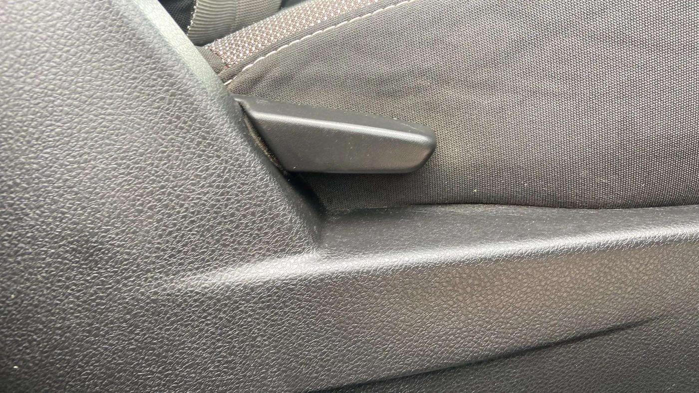 2020 Renault Duster RXS 1.5 PETROL MT, Petrol, Manual, 38,137 km, Driver Side Adjustment Panel