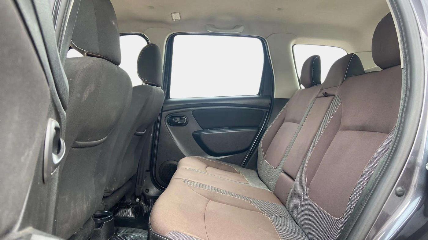 2020 Renault Duster RXS 1.5 PETROL MT, Petrol, Manual, 38,137 km, Right Side Rear Door Cabin