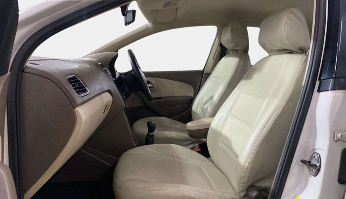 2013 Skoda Rapid AMBITION 1.6 MPI MT PLUS, Petrol, Manual, 60,774 km, Right Side Front Door Cabin