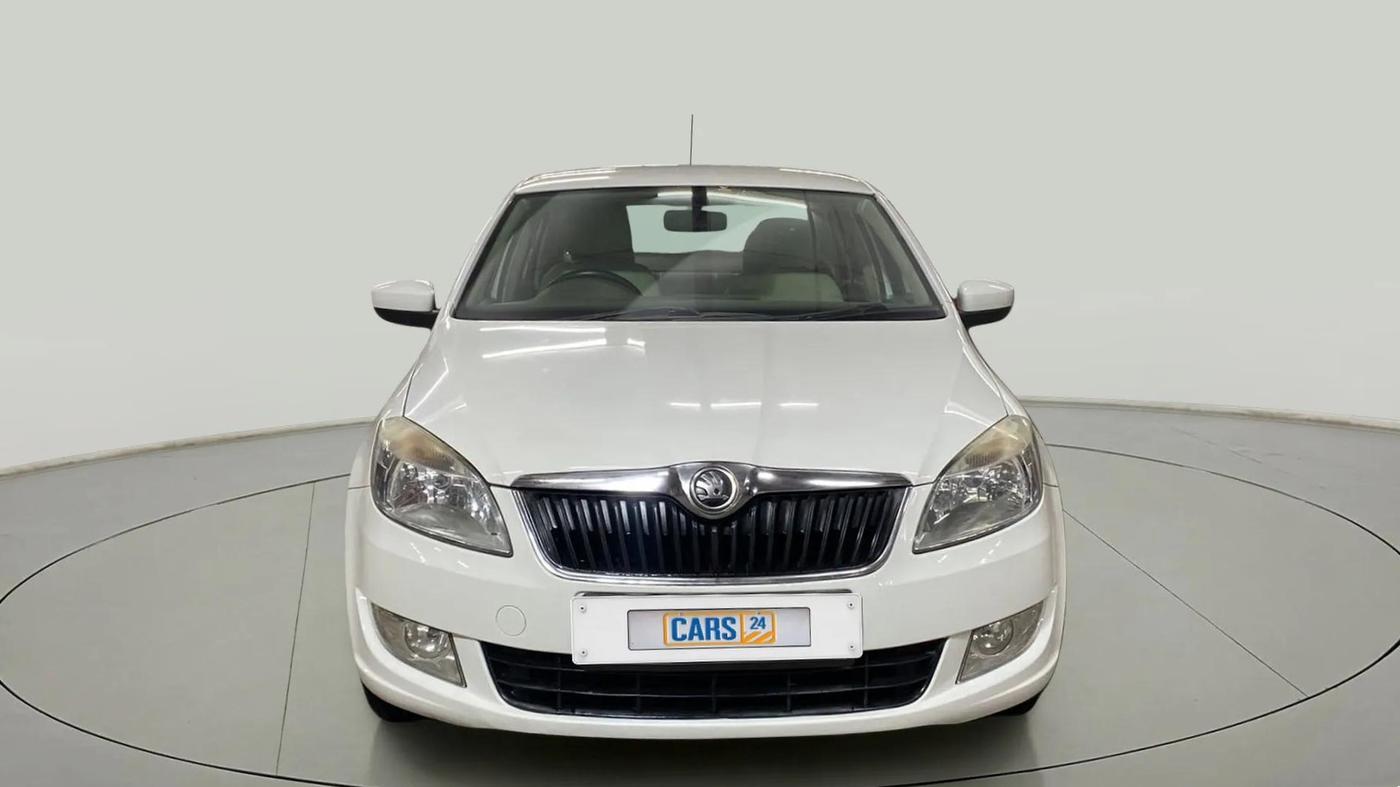 2013 Skoda Rapid AMBITION 1.6 MPI MT PLUS, Petrol, Manual, 60,774 km, Front