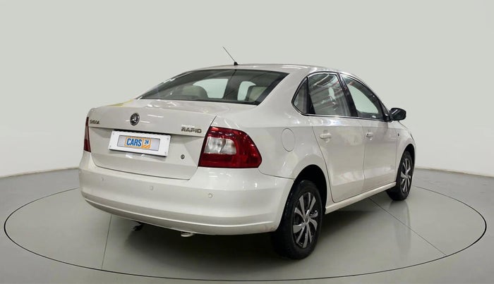 2013 Skoda Rapid AMBITION 1.6 MPI MT PLUS, Petrol, Manual, 60,774 km, Right Back Diagonal