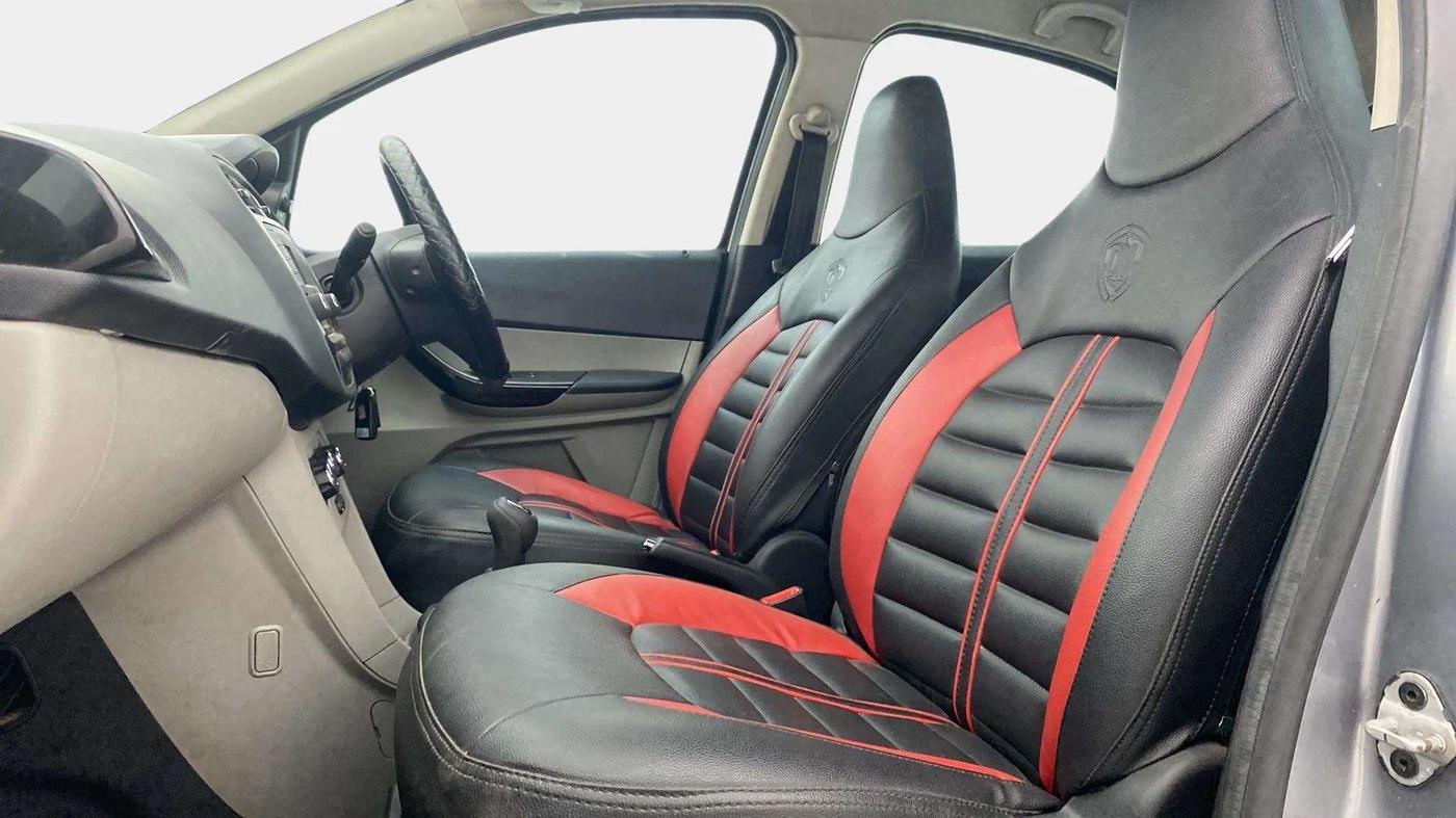 2019 Tata Tiago XT PETROL, Petrol, Manual, 60,385 km, Right Side Front Door Cabin