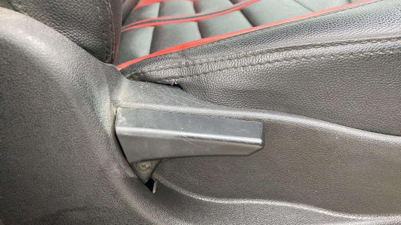 2019 Tata Tiago XT PETROL, Petrol, Manual, 60,385 km, Driver Side Adjustment Panel