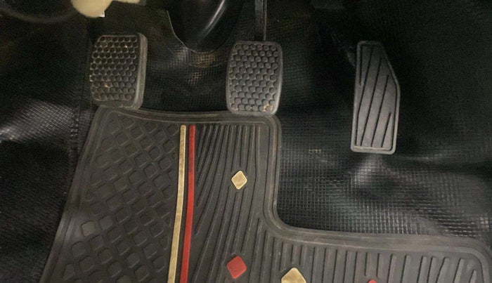 2022 Maruti Alto LXI O, Petrol, Manual, 8,363 km, Pedals
