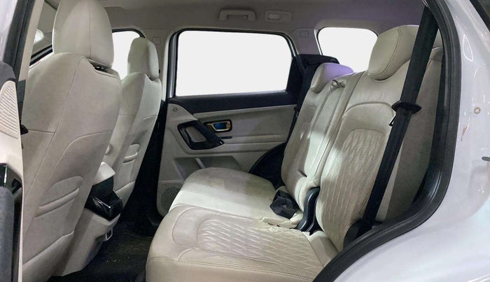 2022 Tata Safari XZA PLUS GOLD, Diesel, Automatic, 25,622 km, Right Side Rear Door Cabin