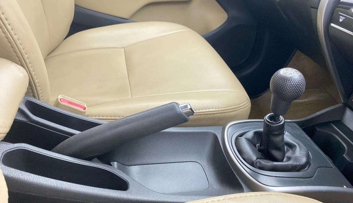 2015 Honda City 1.5L I-VTEC V MT, Petrol, Manual, 37,318 km, Gear Lever