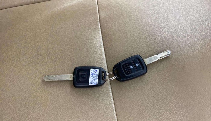 2015 Honda City 1.5L I-VTEC V MT, Petrol, Manual, 37,318 km, Key Close Up