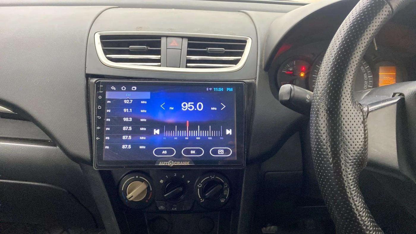 2017 Maruti Swift LXI (O), Petrol, Manual, 30,962 km, Air Conditioner