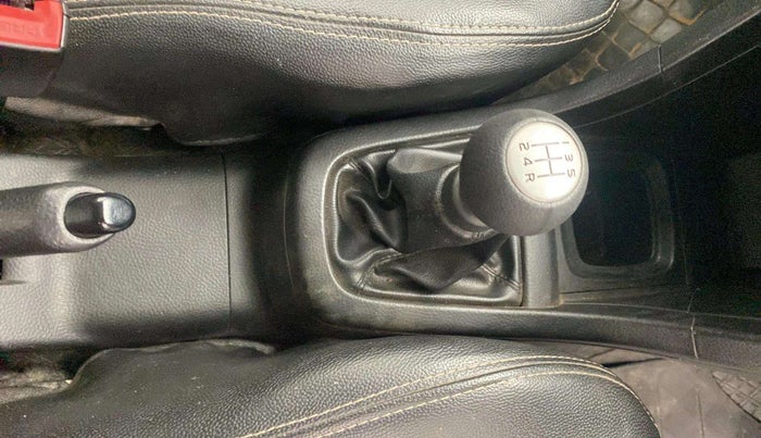 2017 Maruti Swift LXI (O), Petrol, Manual, 30,962 km, Gear Lever