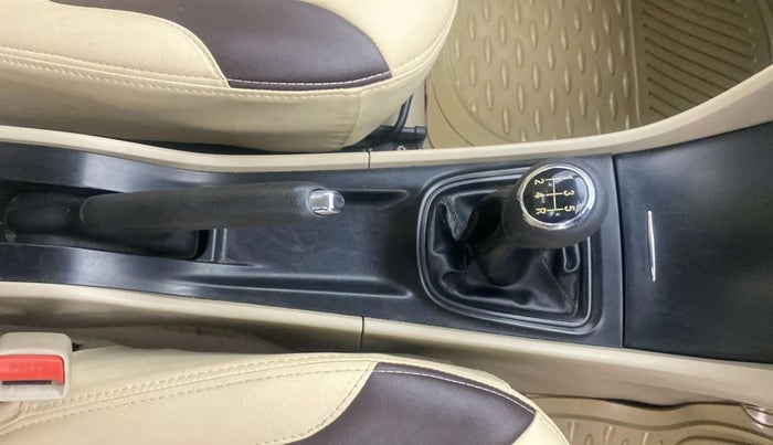 2017 Maruti Ciaz SIGMA 1.4 MT PETROL, Petrol, Manual, 61,689 km, Gear Lever