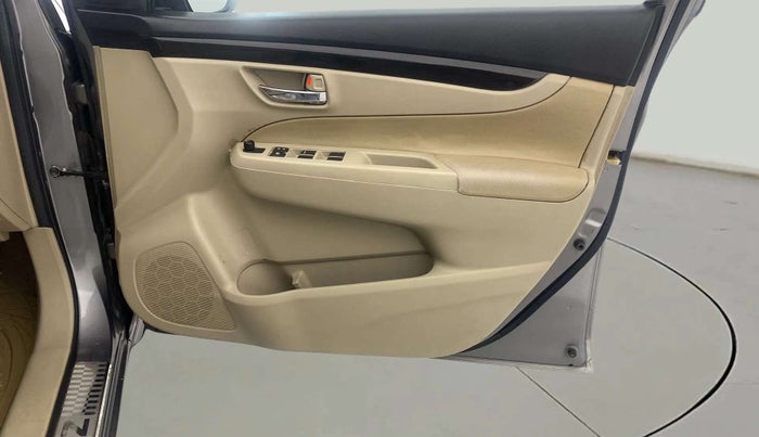 2017 Maruti Ciaz SIGMA 1.4 MT PETROL, Petrol, Manual, 61,689 km, Driver Side Door Panels Control