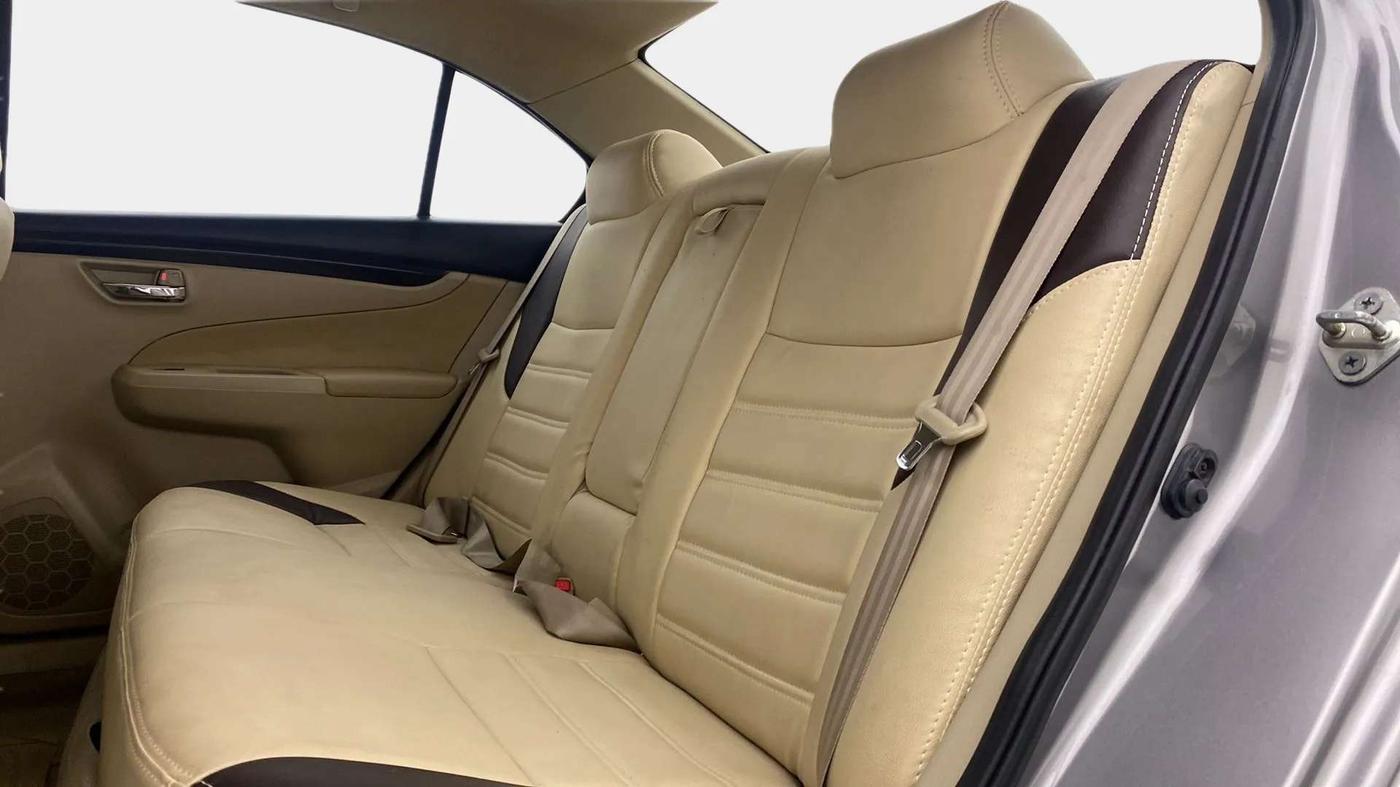 2017 Maruti Ciaz SIGMA 1.4 MT PETROL, Petrol, Manual, 61,689 km, Right Side Rear Door Cabin