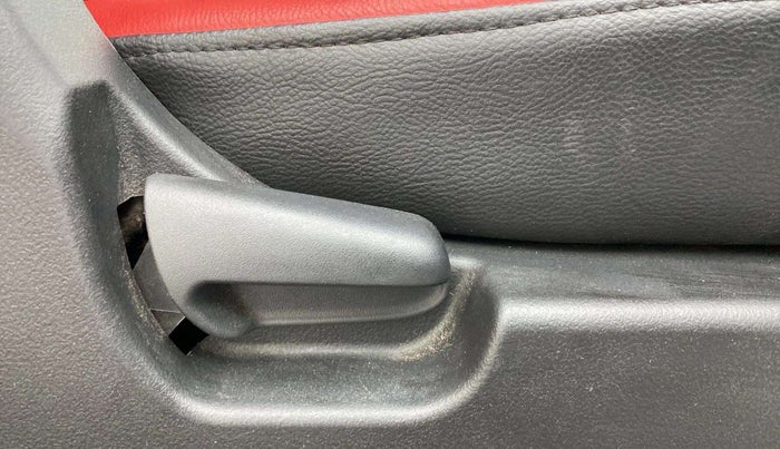2015 Maruti Wagon R 1.0 VXI, Petrol, Manual, 48,418 km, Driver Side Adjustment Panel