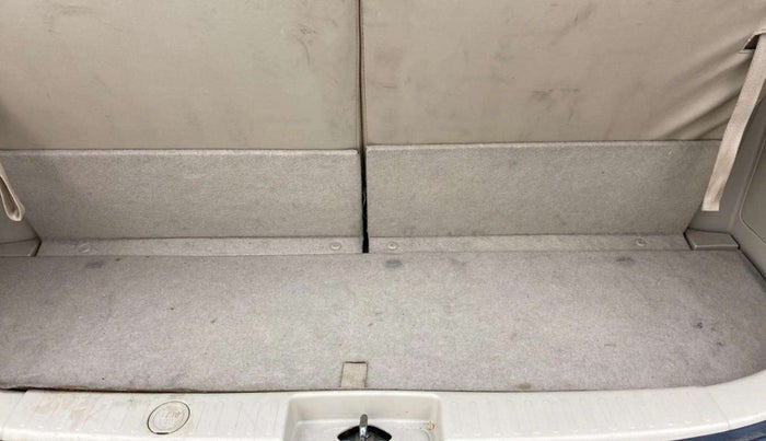 2017 Maruti Ertiga ZDI SHVS, Diesel, Manual, 45,218 km, Boot Inside