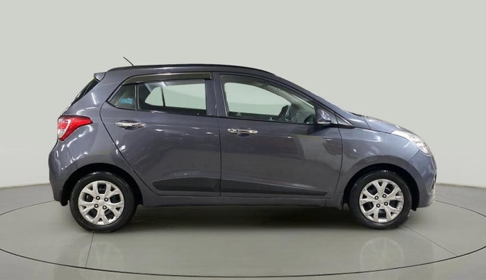 2015 Hyundai Grand i10 SPORTZ 1.2 KAPPA VTVT, Petrol, Manual, 35,890 km, Right Side View