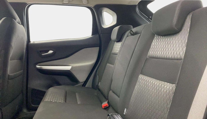 2023 Nissan MAGNITE XV MT, Petrol, Manual, 15,794 km, Right Side Rear Door Cabin