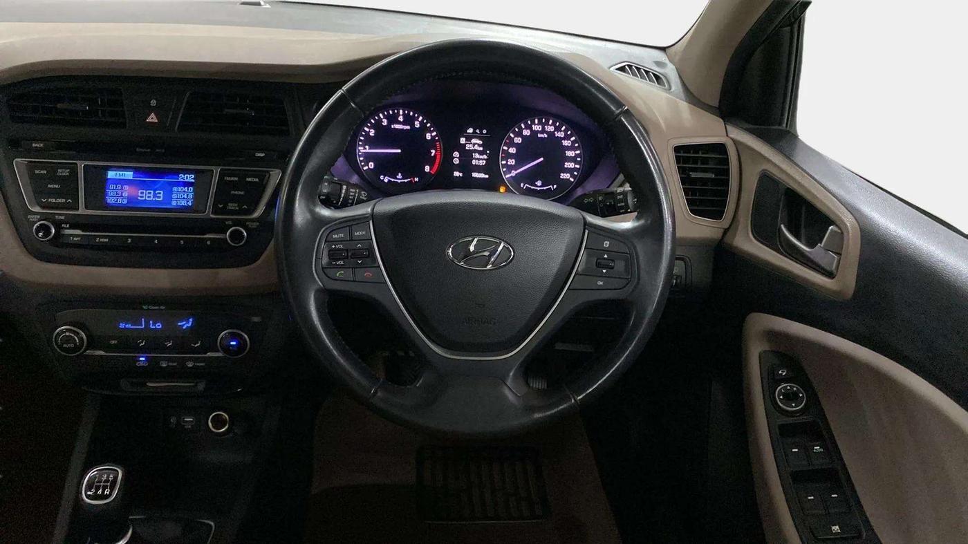 2016 Hyundai Elite i20 ASTA 1.2, Petrol, Manual, 16,868 km, Steering Wheel Close Up