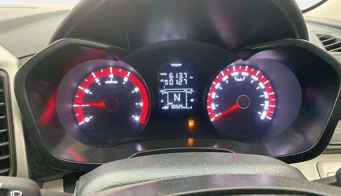 2020 Mahindra XUV300 W6 1.2 PETROL, Petrol, Manual, 30,627 km, Odometer Image