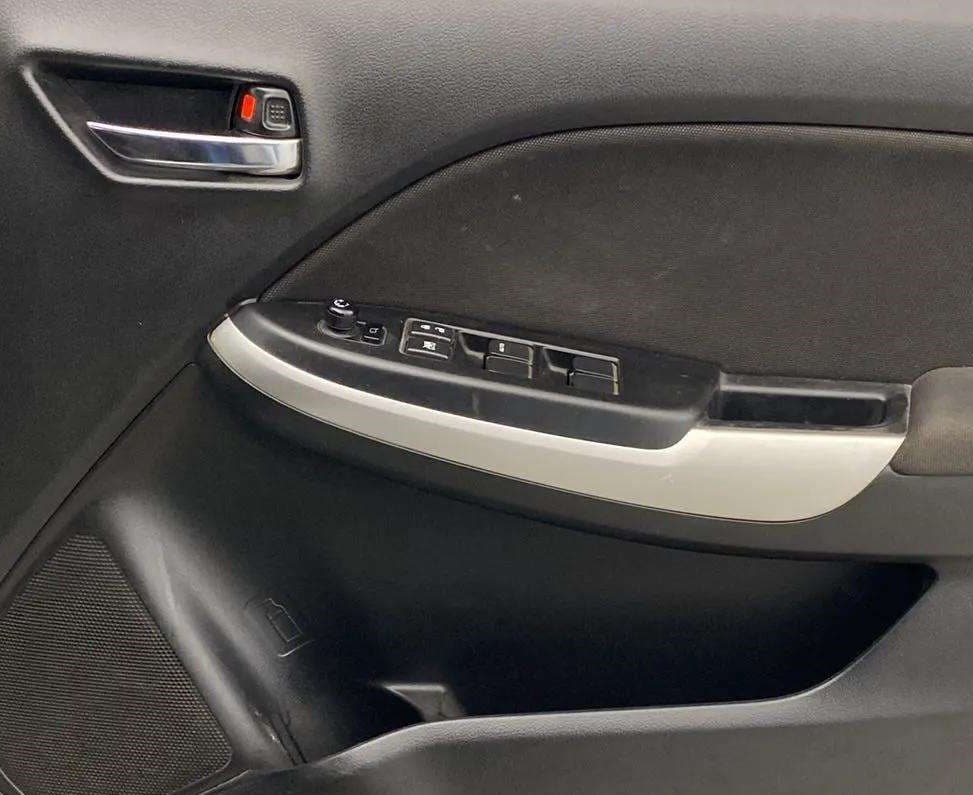 2017 Maruti Baleno DELTA PETROL 1.2, Petrol, Manual, 42,429 km, Driver Side Door Panels Control