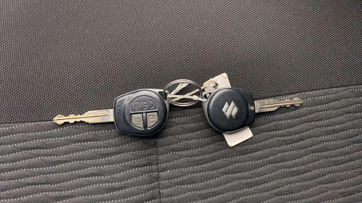 2017 Maruti Baleno DELTA PETROL 1.2, Petrol, Manual, 42,429 km, Key Close Up