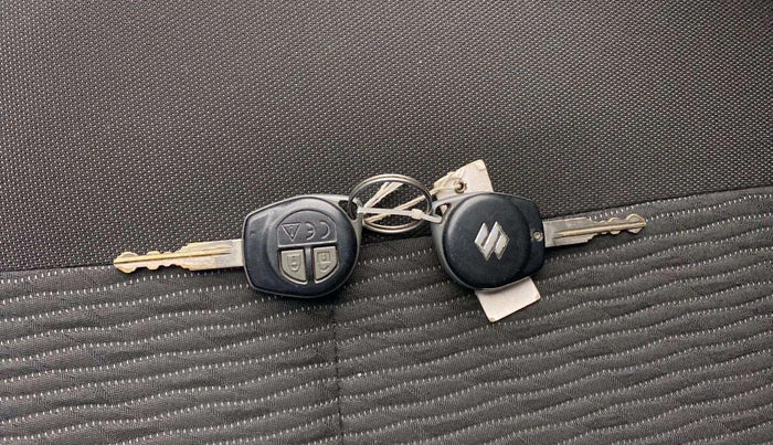 2017 Maruti Baleno DELTA PETROL 1.2, Petrol, Manual, 42,429 km, Key Close Up