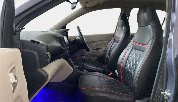 2018 Hyundai NEW SANTRO MAGNA CNG, CNG, Manual, 60,087 km, Right Side Front Door Cabin