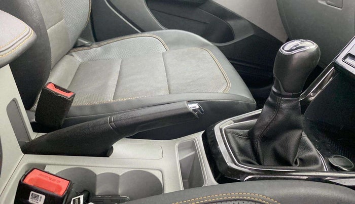 2021 Skoda KUSHAQ STYLE 1.0L TSI MT, Petrol, Manual, 27,330 km, Gear Lever