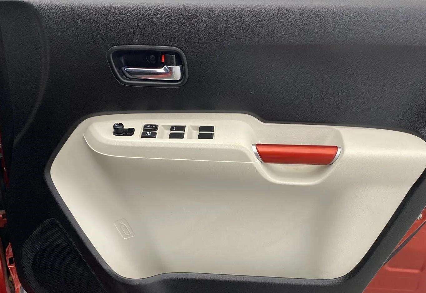 2017 Maruti IGNIS ZETA 1.2 AMT, Petrol, Automatic, 41,339 km, Driver Side Door Panels Control