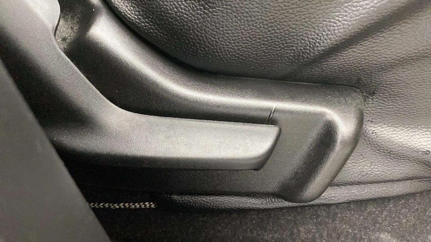 2017 Maruti IGNIS ZETA 1.2 AMT, Petrol, Automatic, 41,339 km, Driver Side Adjustment Panel