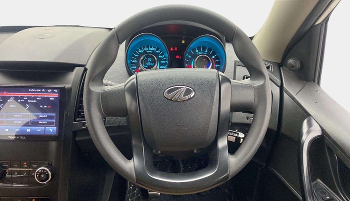 2018 Mahindra XUV500 W5, Diesel, Manual, 42,641 km, Steering Wheel Close Up