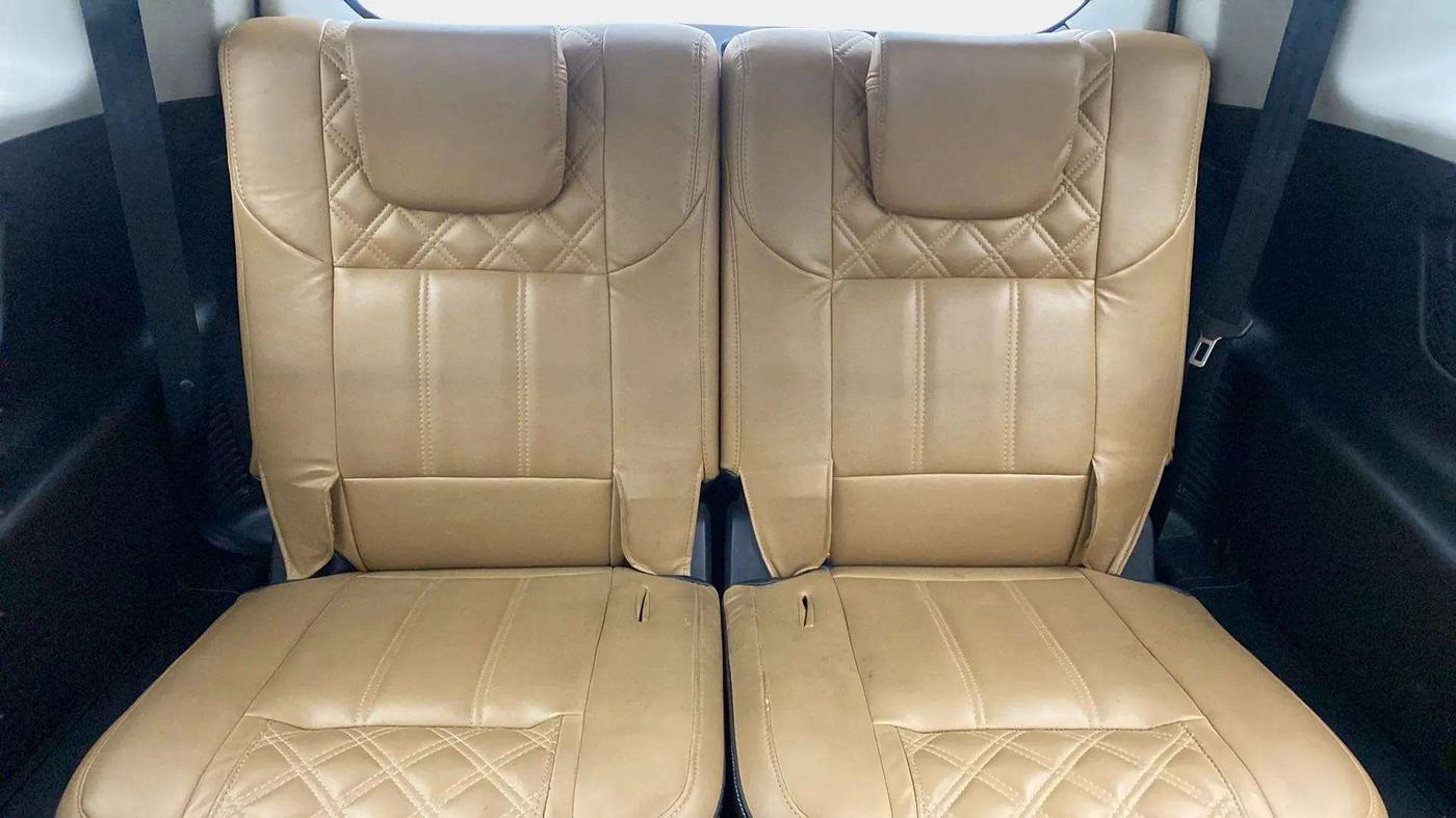 2018 Mahindra XUV500 W5, Diesel, Manual, 42,641 km, Third Seat Row ( optional )