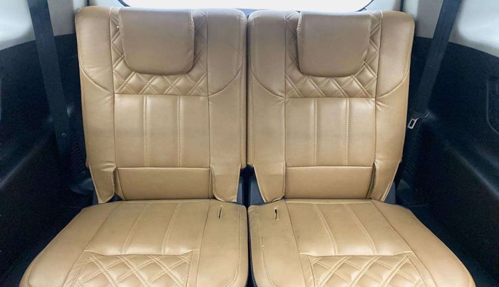 2018 Mahindra XUV500 W5, Diesel, Manual, 42,641 km, Third Seat Row ( optional )