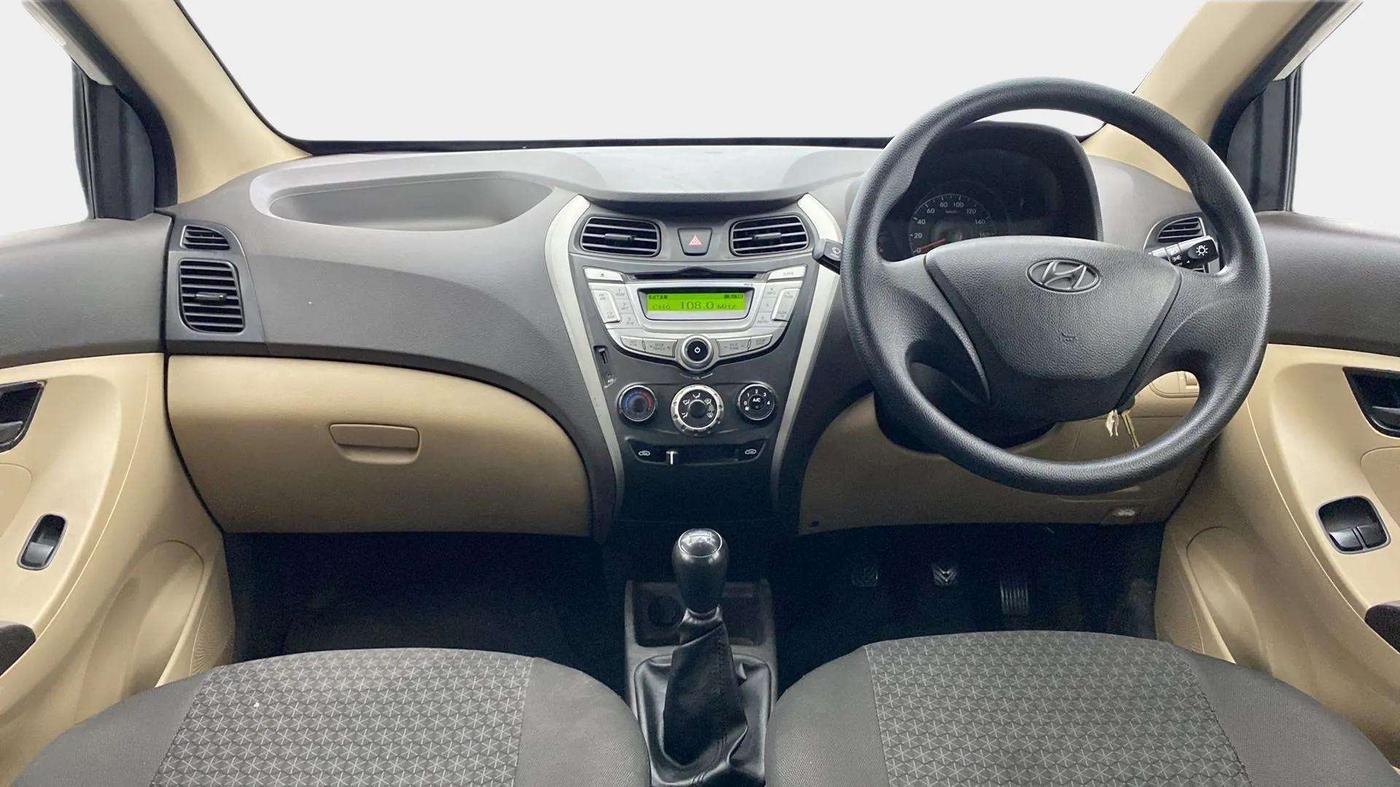 2016 Hyundai Eon ERA +, Petrol, Manual, 47,555 km, Dashboard