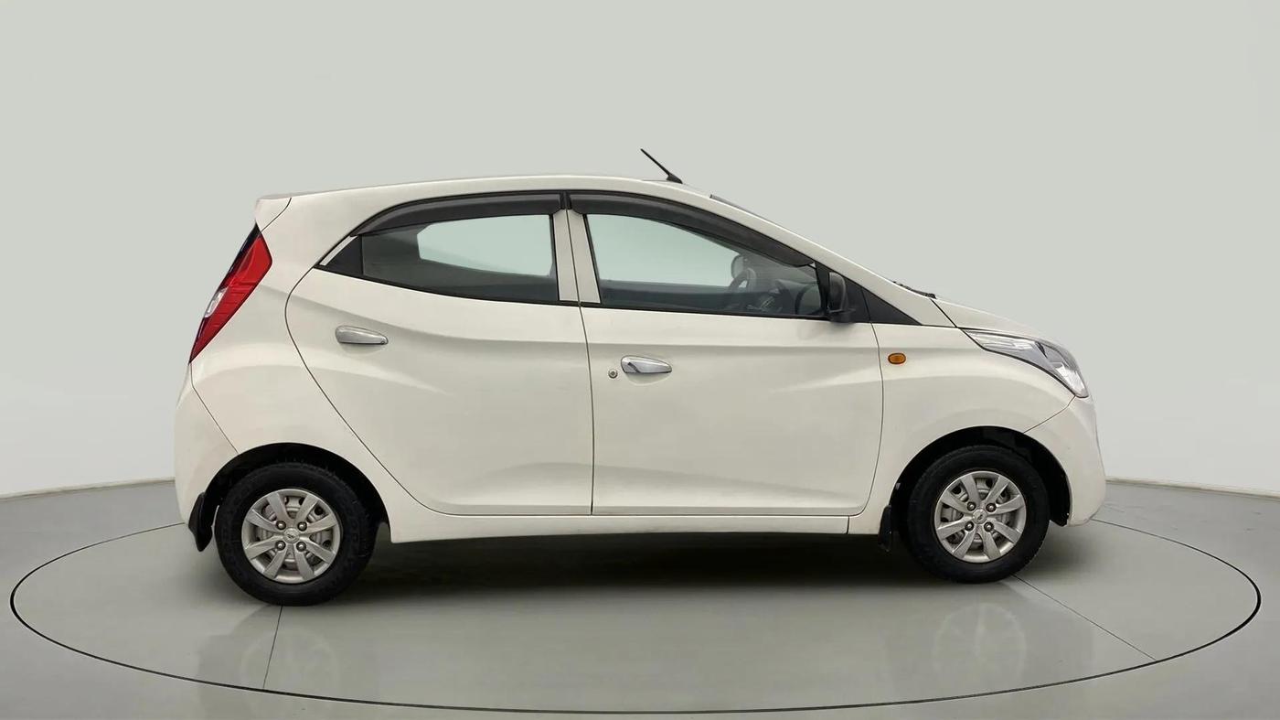 2016 Hyundai Eon ERA +, Petrol, Manual, 47,555 km, Right Side View