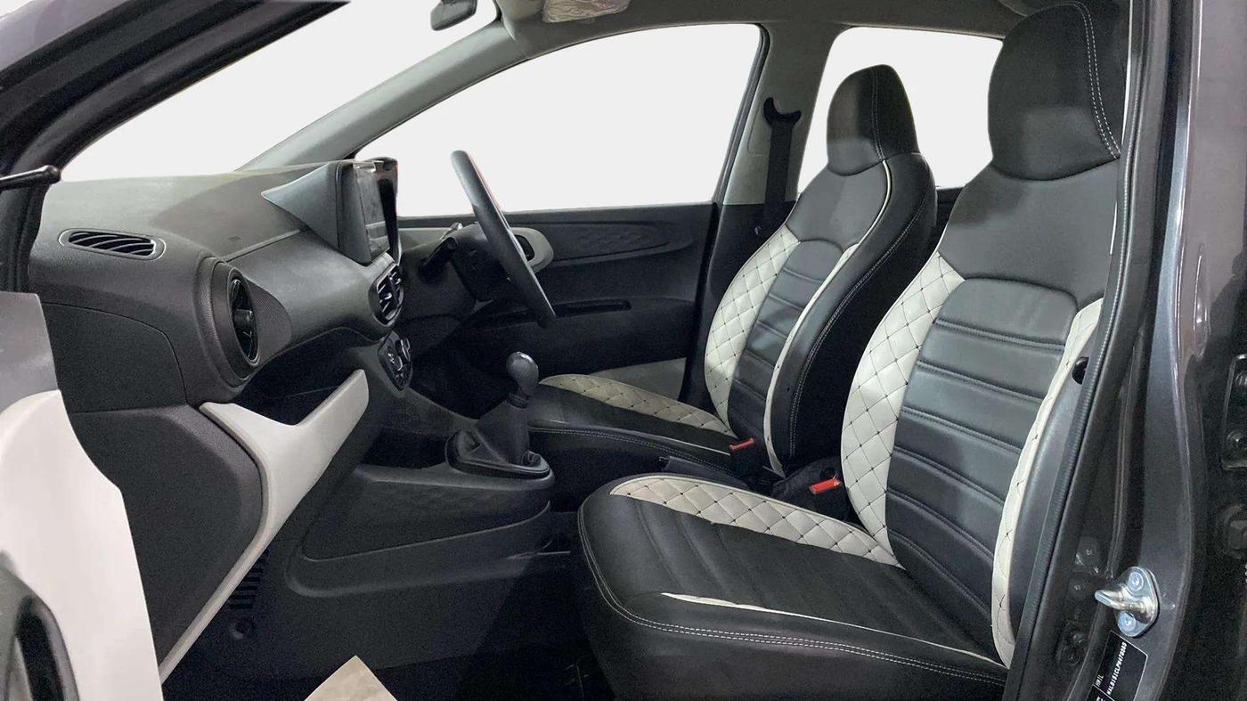 2023 Hyundai GRAND I10 NIOS ERA 1.2 KAPPA VTVT, Petrol, Manual, 1,834 km, Right Side Front Door Cabin