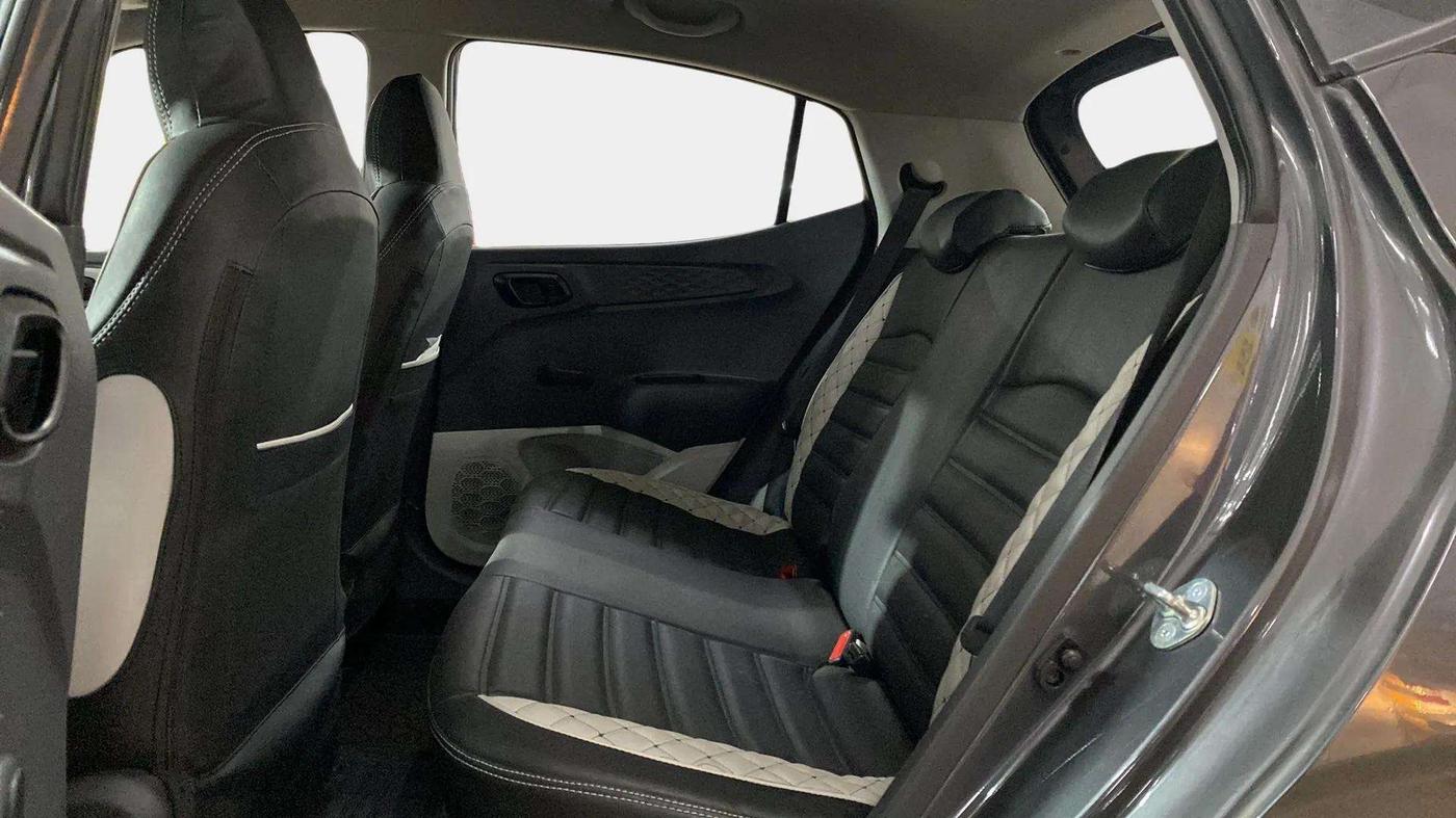 2023 Hyundai GRAND I10 NIOS ERA 1.2 KAPPA VTVT, Petrol, Manual, 1,834 km, Right Side Rear Door Cabin