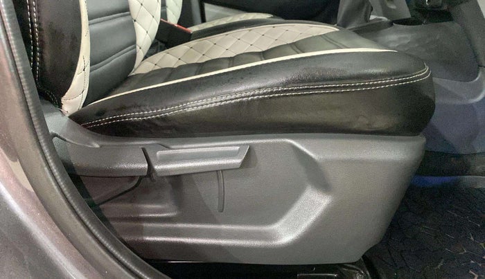 2023 Hyundai GRAND I10 NIOS ERA 1.2 KAPPA VTVT, Petrol, Manual, 1,834 km, Driver Side Adjustment Panel