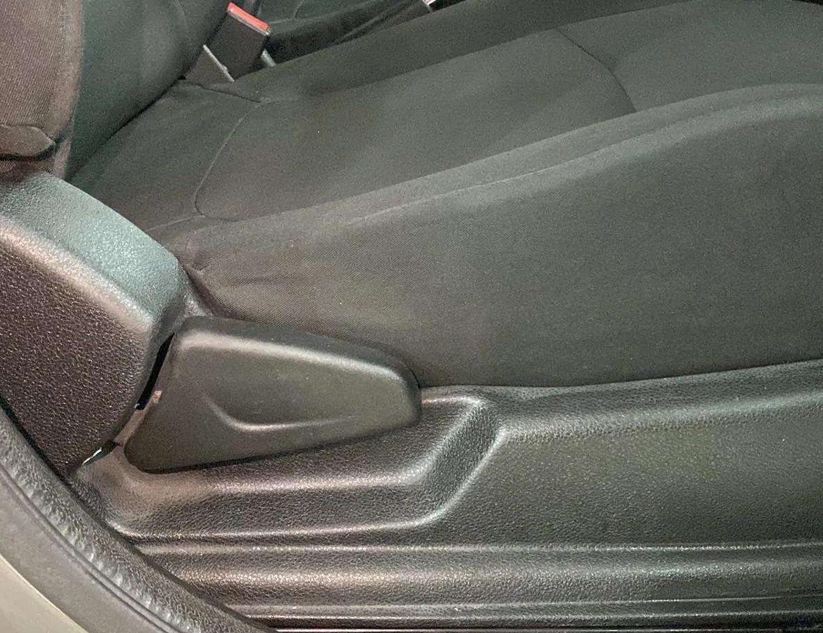 2019 Renault Kwid RXT 1.0 AMT (O), Petrol, Automatic, 50,207 km, Driver Side Adjustment Panel