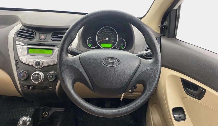 2013 Hyundai Eon MAGNA +, Petrol, Manual, 21,585 km, Steering Wheel Close Up