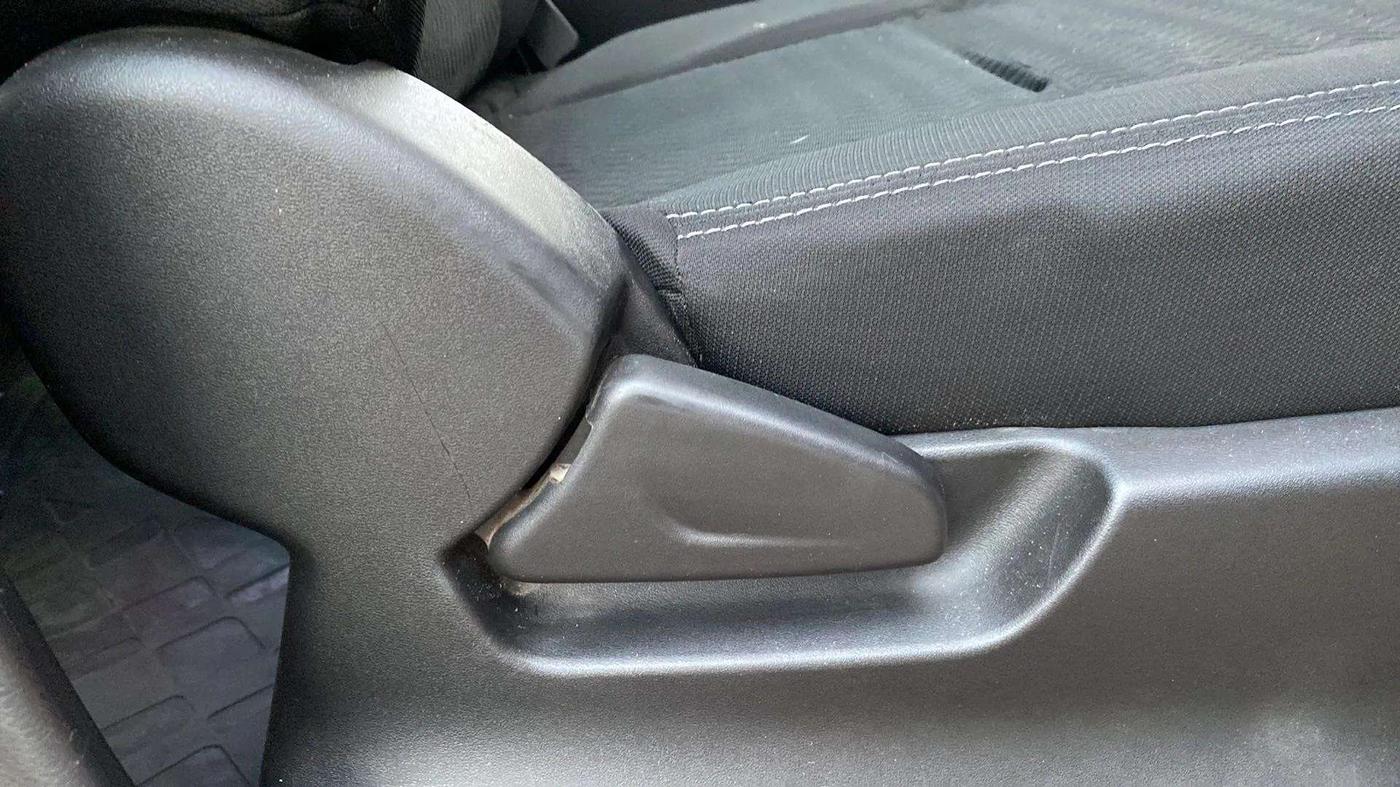 2018 Datsun Redi Go A, Petrol, Manual, 37,195 km, Driver Side Adjustment Panel