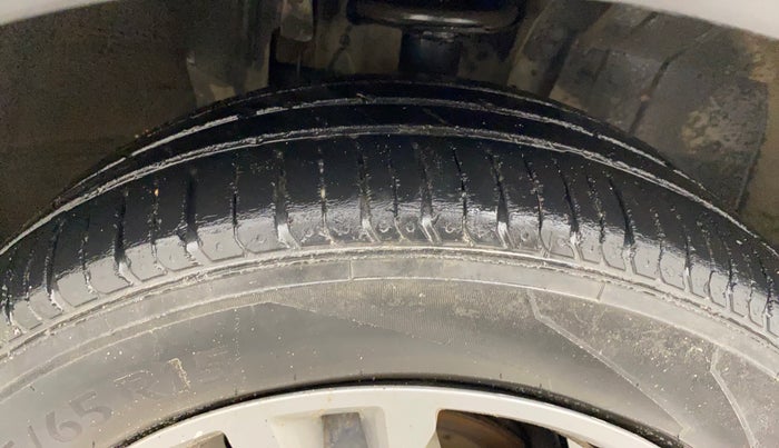 2020 Renault TRIBER RXZ, Petrol, Manual, 71,259 km, Right Front Tyre Tread
