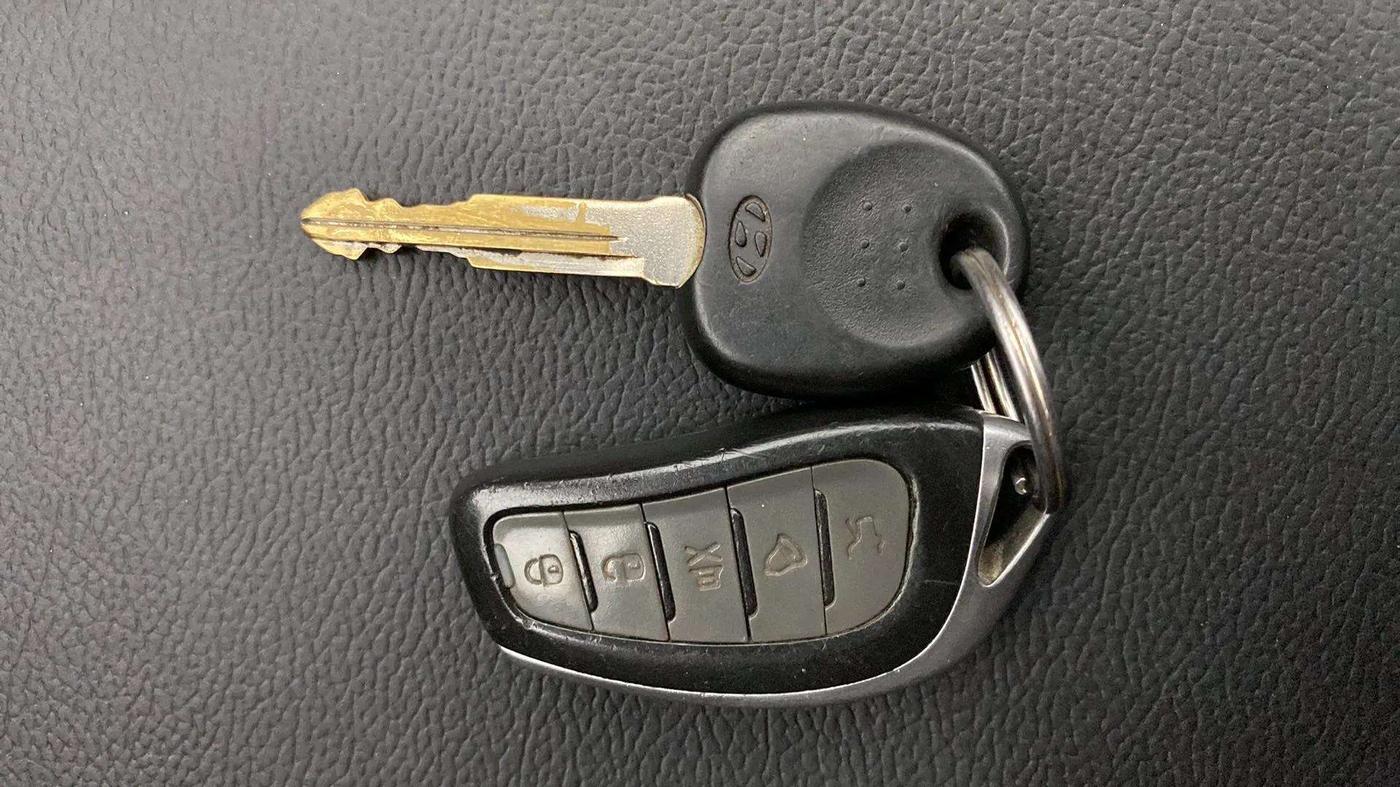 2019 Hyundai NEW SANTRO MAGNA, Petrol, Manual, 50,885 km, Key Close Up