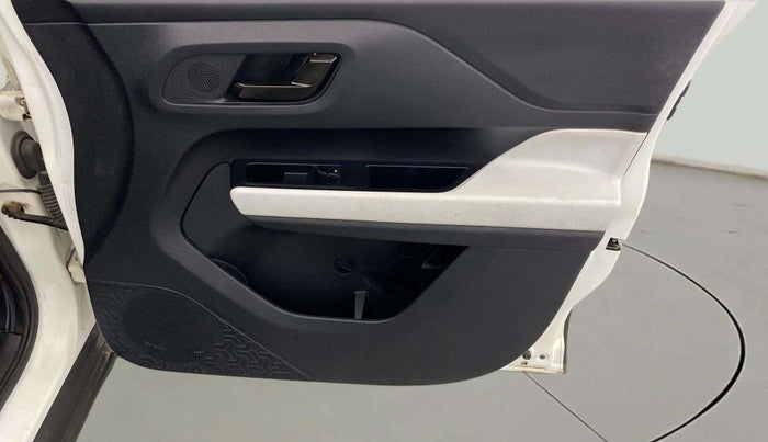 2023 Tata PUNCH PURE MT, Petrol, Manual, 9,604 km, Driver Side Door Panels Control