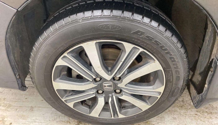 2017 Honda City 1.5L I-VTEC V MT, Petrol, Manual, 47,678 km, Left front tyre - Minor crack